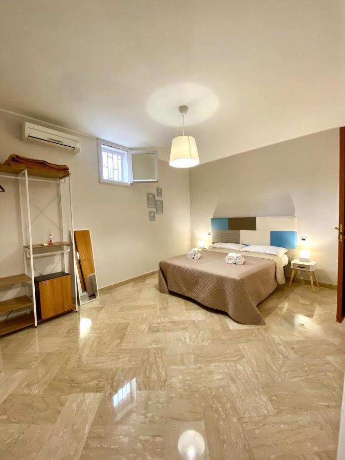 Ginevra Rooms Bari Bagian luar foto
