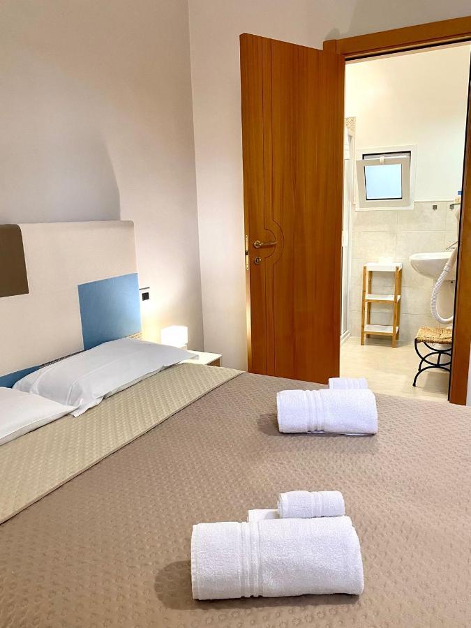 Ginevra Rooms Bari Bagian luar foto