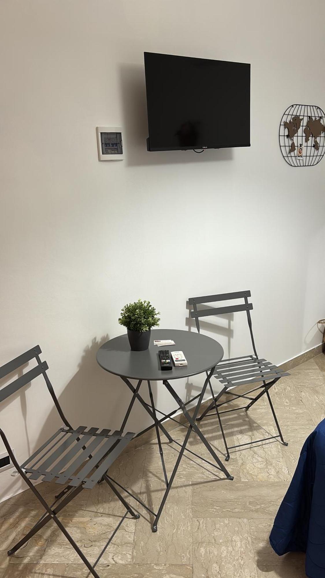 Ginevra Rooms Bari Bagian luar foto