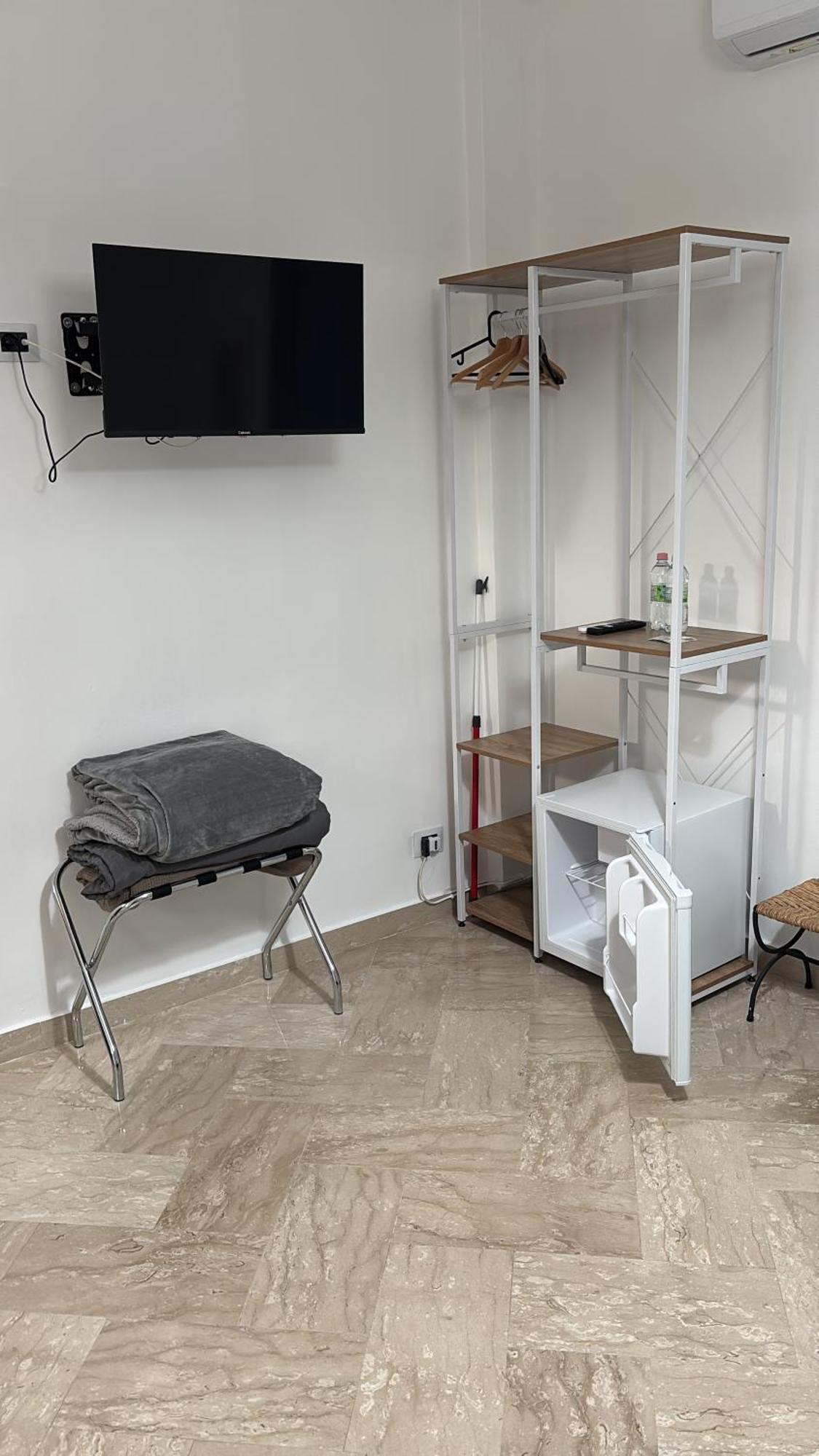 Ginevra Rooms Bari Bagian luar foto